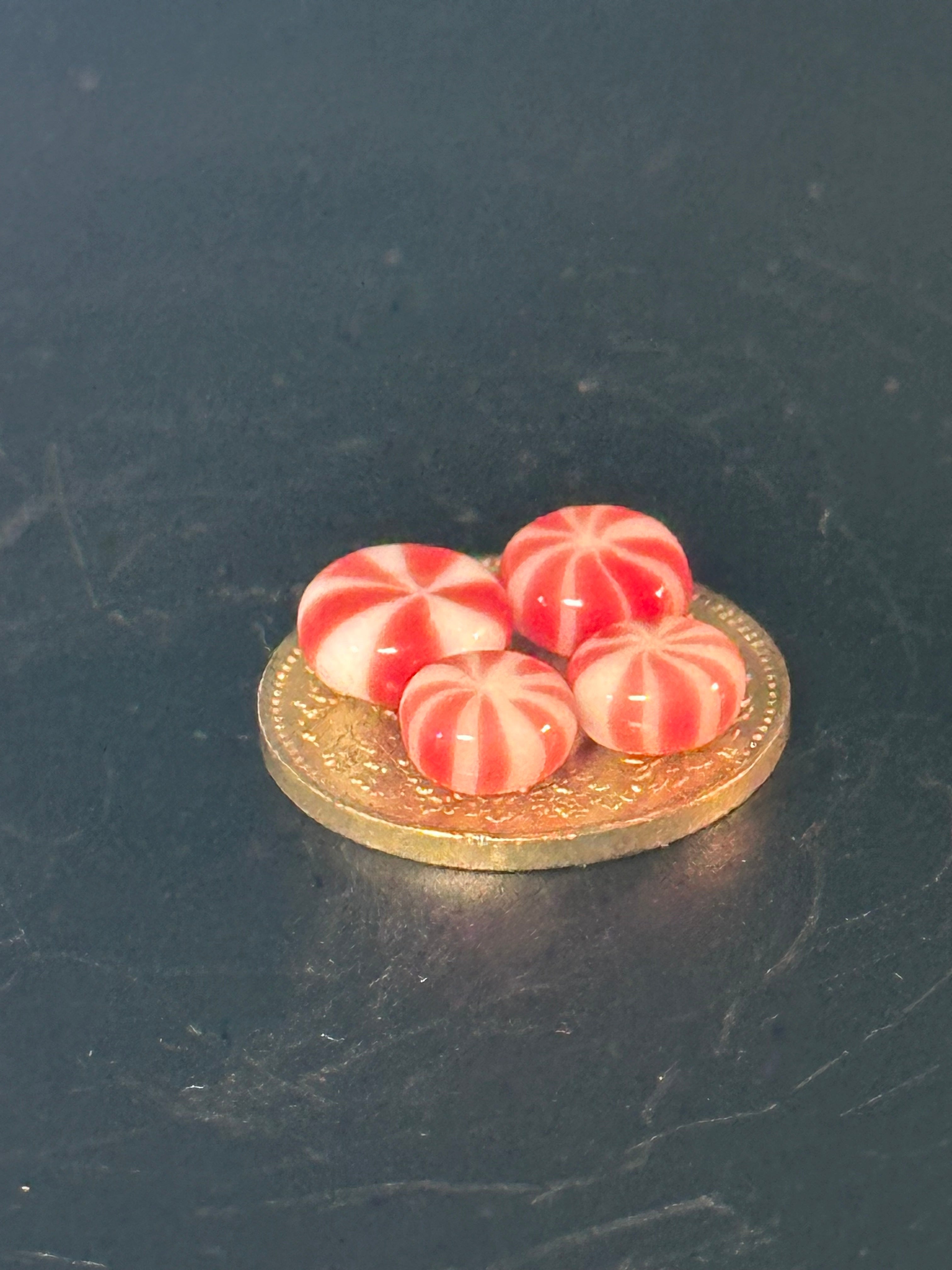 🔮 DemateoArt Glass Pearls – Miniature Masterpieces